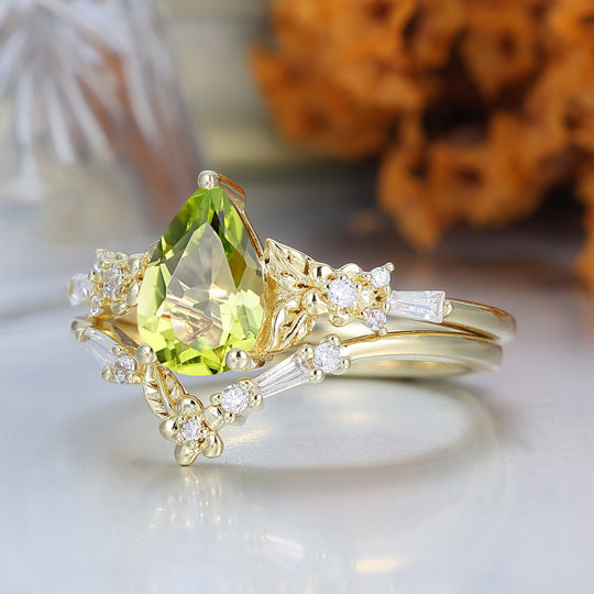 Artsy Engraved Floral Peridot Engagement Rings Solid Yellow Gold Pear Cut Peridot Wedding Ring Set