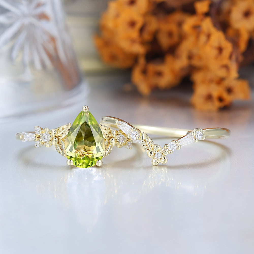 Artsy Engraved Floral Peridot Engagement Rings Solid Yellow Gold Pear Cut Peridot Wedding Ring Set