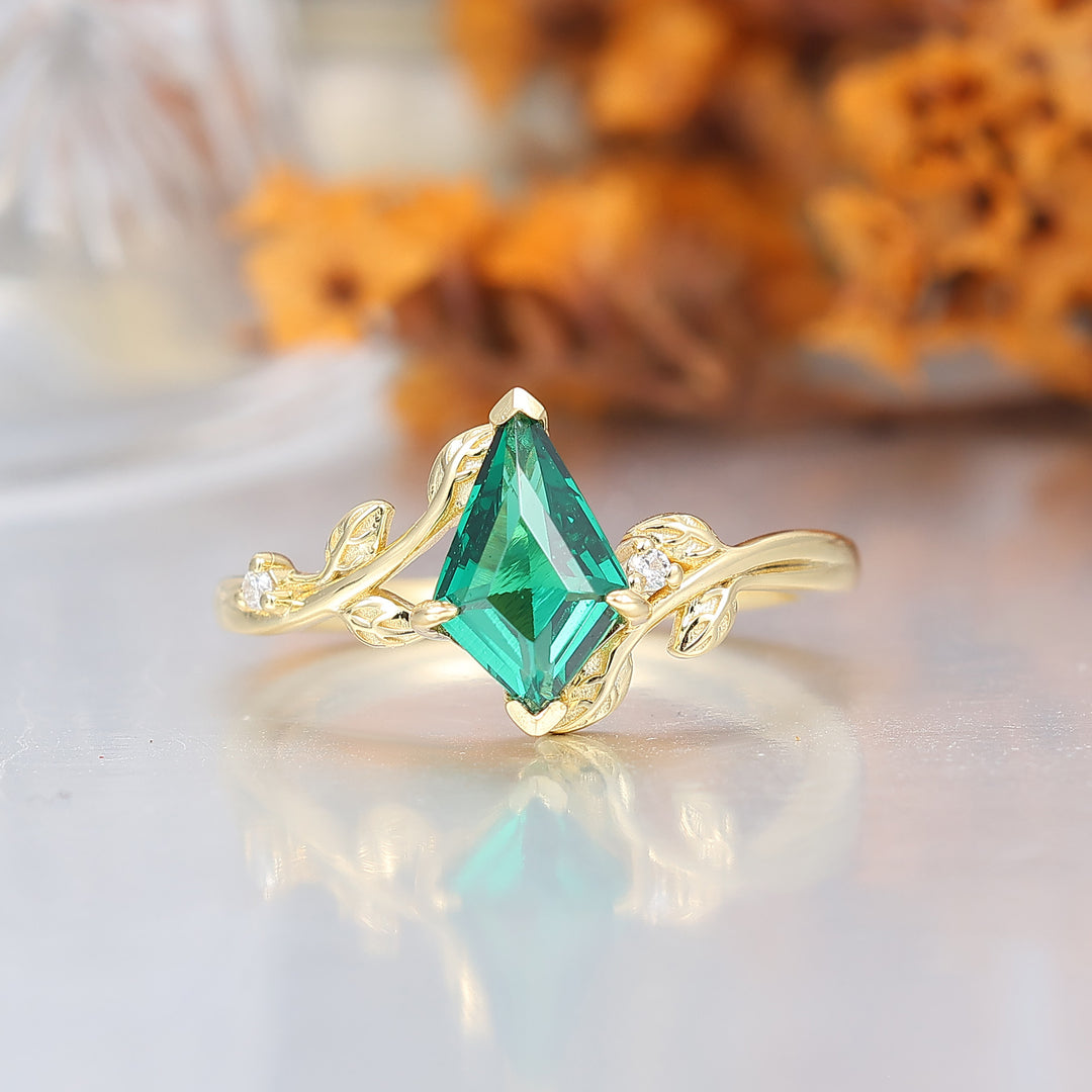 Art Deco Drachen Schliff Smaragd S925 Gelbgold plattierte Versprechensringe für Paare Wolfram Ring Set