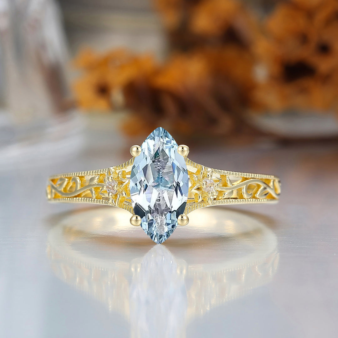 Brillante anello nuziale con acquamarina blu inciso a motivo floreale, fascia vintage traforata, anello da sposa