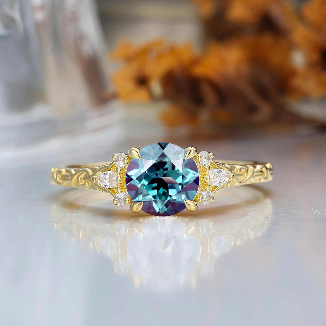 Round Filigree Vintage 14K Yellow Gold Alexandrite Engagement Ring Filigree Wedding Ring