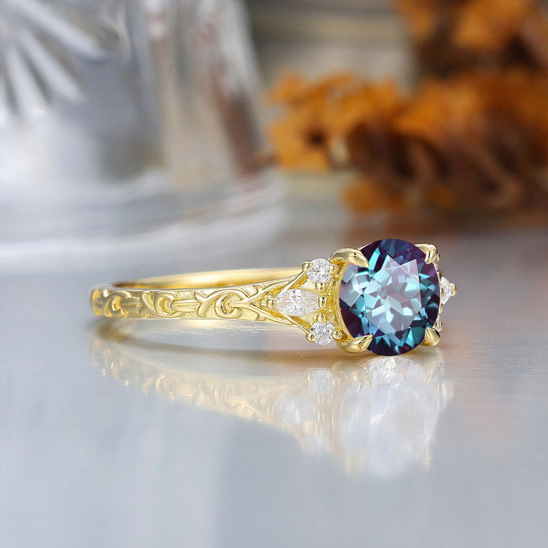 Round Filigree Vintage 14K Yellow Gold Alexandrite Engagement Ring Filigree Wedding Ring