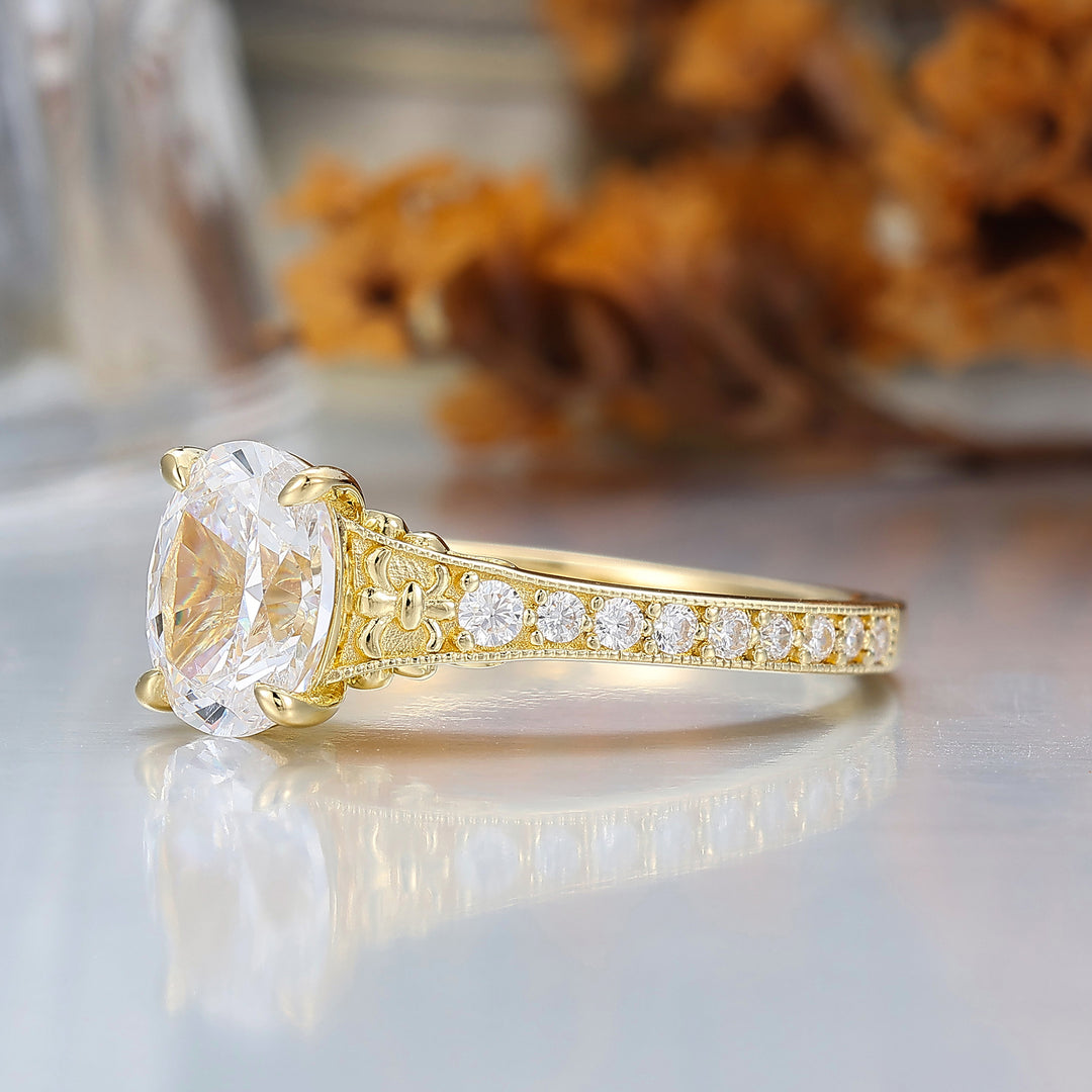 Solid Gelbgold Vintage Ovaler Moissanit Verlobungsring mit geschnitztem Reben-Design Brautring