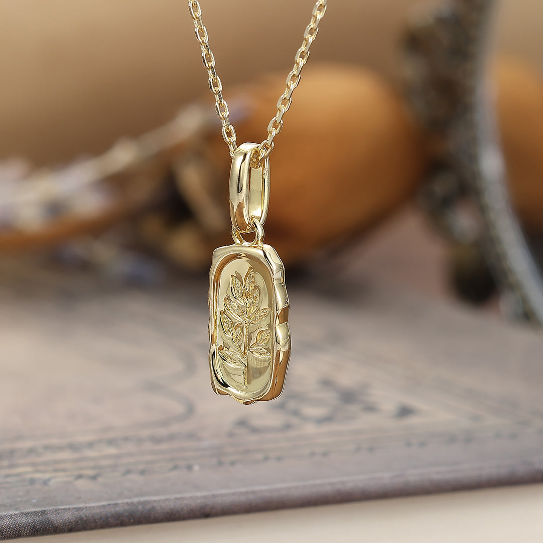 Unique Leaf Engraved Pendant Handcraft Pendant Necklace For Women