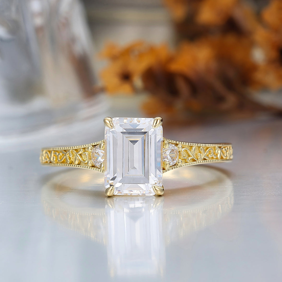 Retro grabado con motivos en espiral Anillo nupcial de moissanita talla esmeralda 2CT Anillo de boda en forma de vid para ella