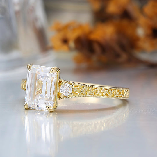 Retro grabado con motivos en espiral Anillo nupcial de moissanita talla esmeralda 2CT Anillo de boda en forma de vid para ella