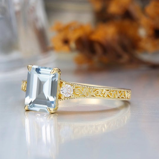 Romantici motivi floreali a vite incisi Anello da donna con acquamarina taglio smeraldo 2 pezzi per matrimonio