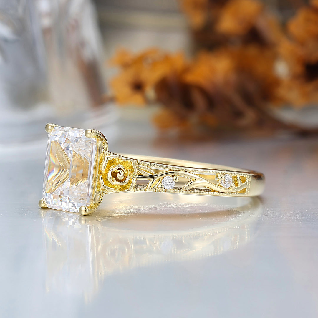 Bague à jonc filigrane orné Coupe émeraude inspirée de feuille Bague de fiançailles en moissanite en or jaune 14 carats Bague de mariage filigrane