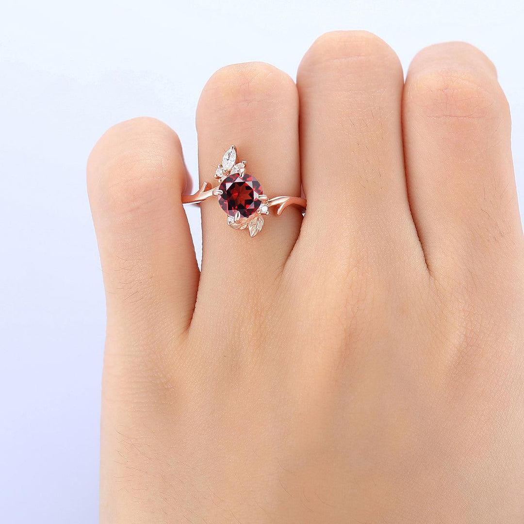 1.25 CT Round Cut Natural Red Garnet Iregular Leaf Vines Band Ring - Esdomera