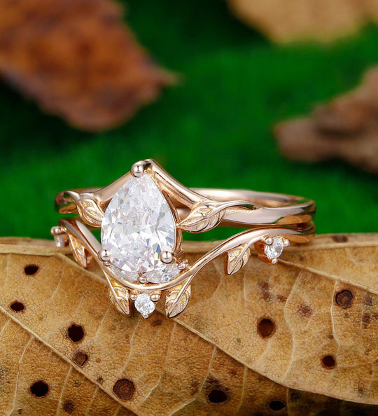 1.30CT Pear Cut Moissanite Ring Set Unique Ring Leaf Design Crown Shank Curved Shank Wedding Band - Esdomera