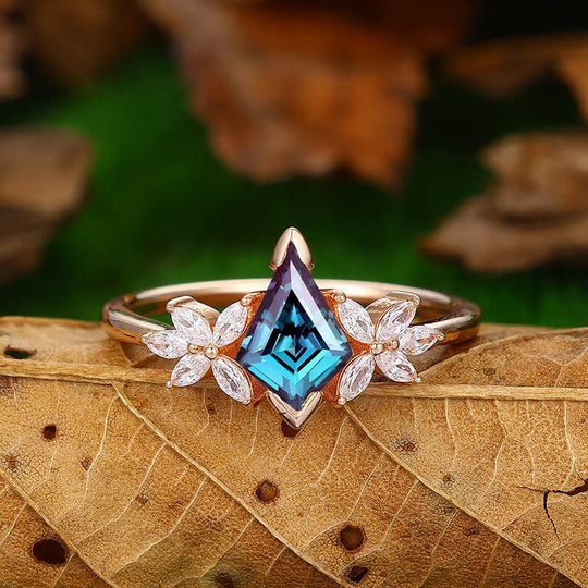1.35 CT Kite Cut Cluster Alexandrite Rose Gold Marquise Floral Enggagement Ring - Esdomera
