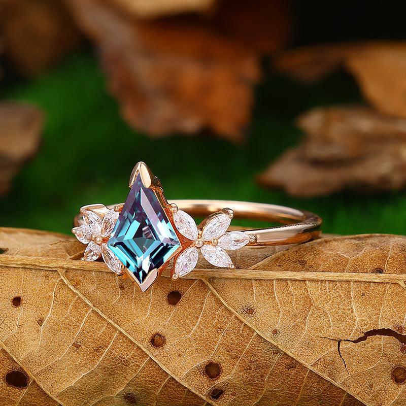 1.35 CT Kite Cut Cluster Alexandrite Rose Gold Marquise Floral Enggagement Ring - Esdomera