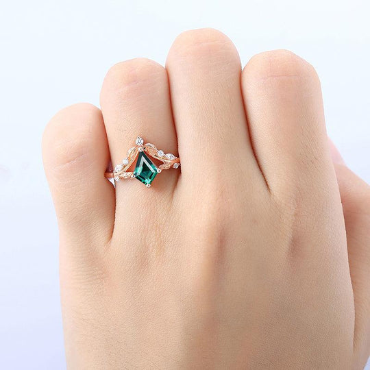 1.35 Kite Cut Crown Shaped Leaf Design Emerald Engagement Ring - Esdomera