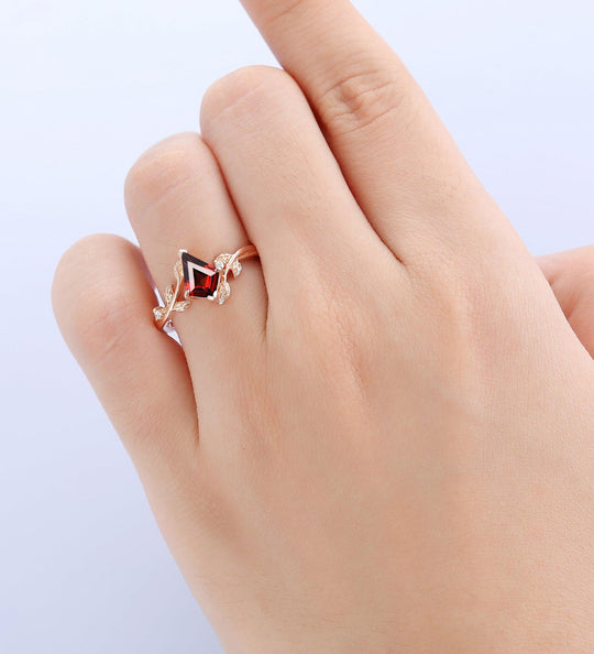 1.35Carat Kite Shaped Natural Red Garnet Wedding Ring Art Deco Leaf Design Ring 14k Soild Gold - Esdomera