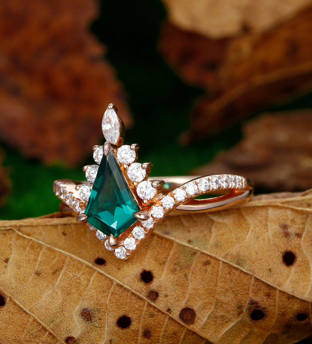 1.35CT Kite Cut Emerald Engagement Ring Moissanite Halo ring Delicate Emerald Bridal Wedding Ring - Esdomera