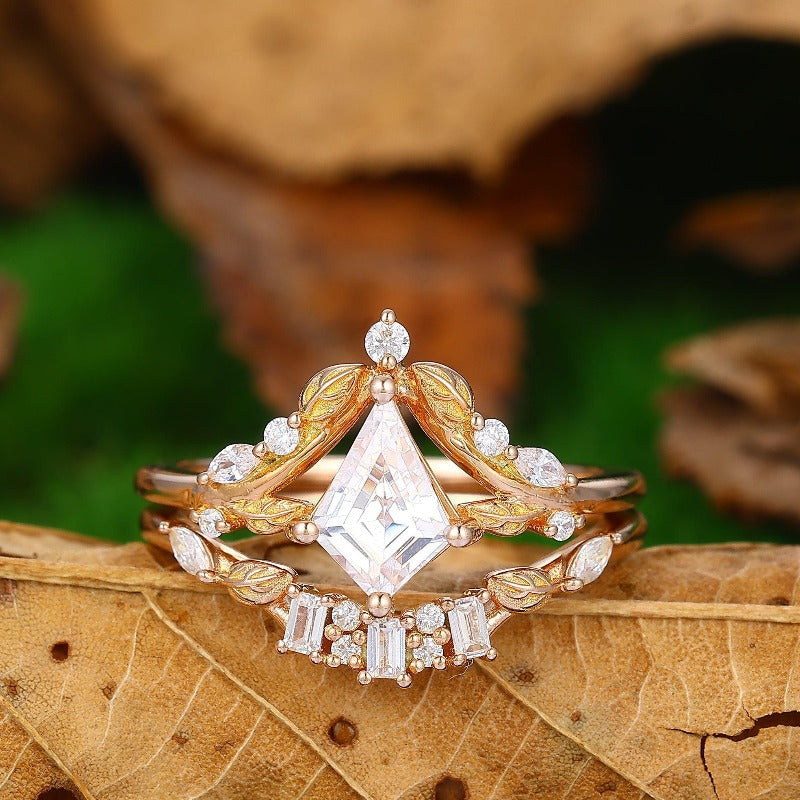 1.35CT Kite Shaped Moissanite Rose Gold Baguette Cut Curved Leaf Band Moissanite Band - Esdomera