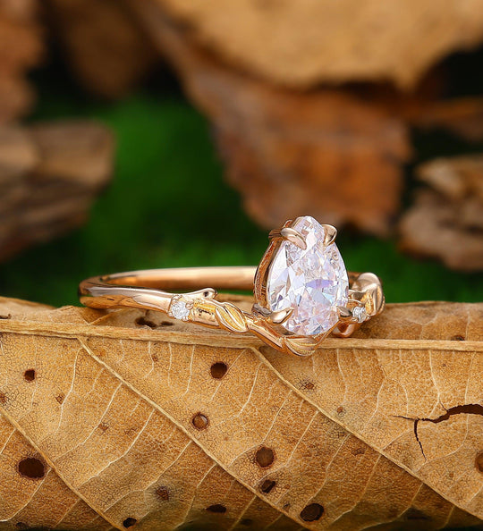 Pear Cut 1.5CT Vintage Rose Gold Pear Shaped Moissanite Leaf Wedding Ring - Esdomera