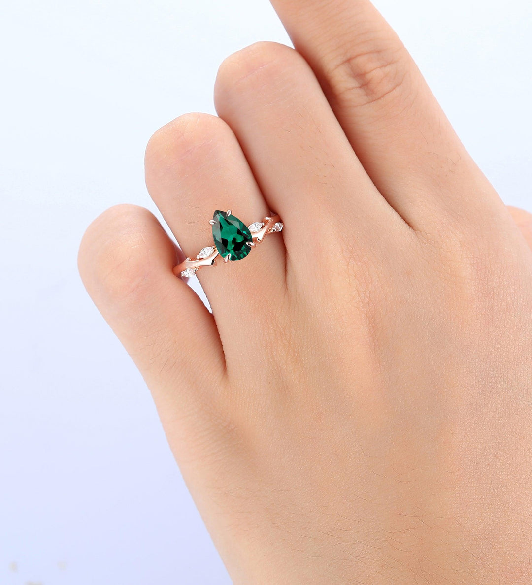 1.5Carat Pear Shaped Emerald Engagement Ring Vintage Bridal Wedding Ring - Esdomera