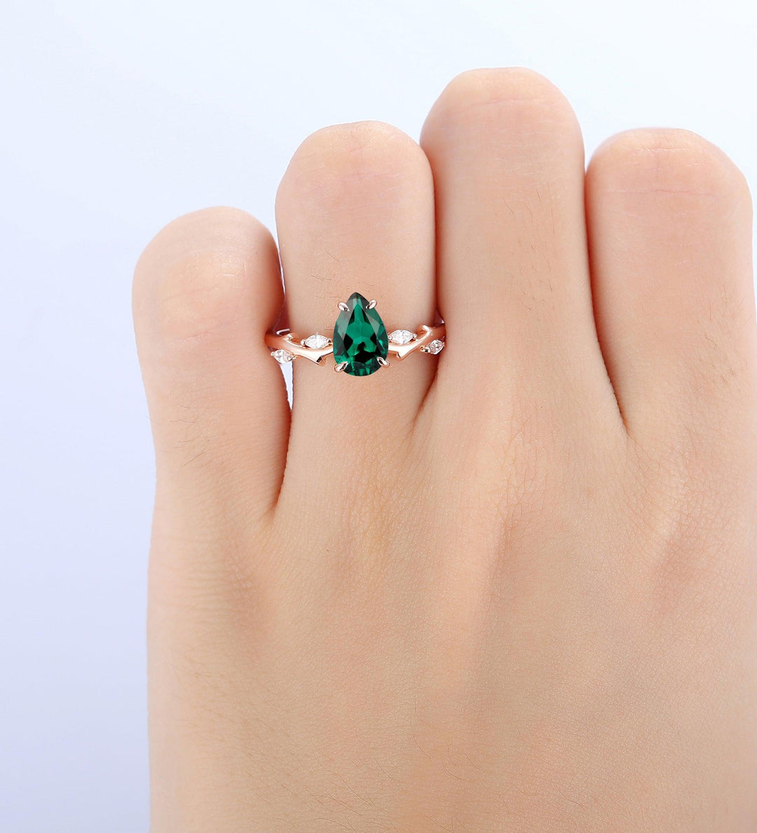 1.5Carat Pear Shaped Emerald Engagement Ring Vintage Bridal Wedding Ring - Esdomera