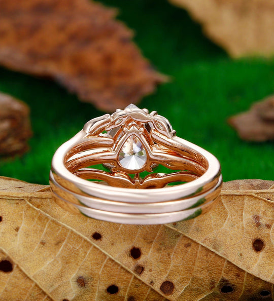 1.80CT Pear Cut Moissanite Ring Set Unique Ring Leaf Design Ring 3pcs - Esdomera
