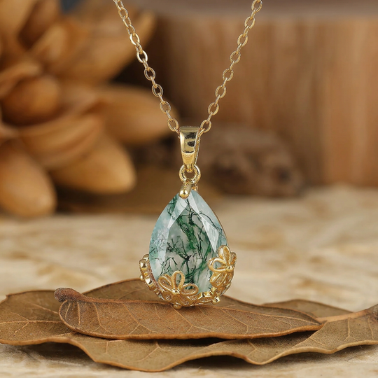 Elegant goldene Filigran-Krone 1,5 CT Birnenschliff Moosachat Anhänger Halskette Jubiläumsgeschenk