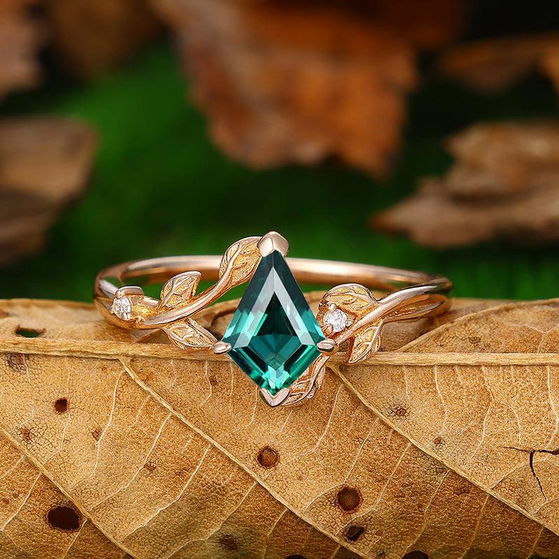 14k Rose Gold Kite Cut Art Deco Leaf Vines Shape Emerald Emerald Engagement Ring - Esdomera