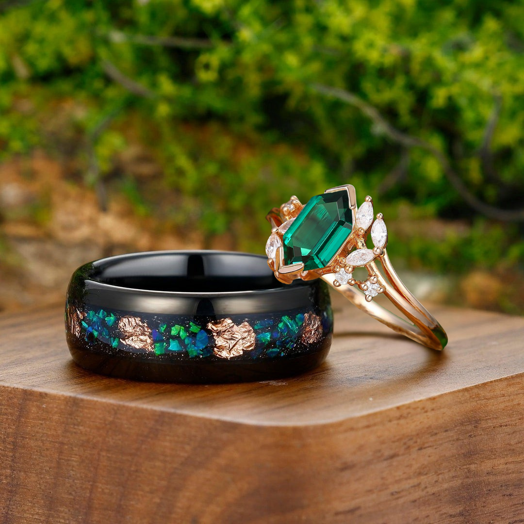 Retro Emerald Engagement Petal Promise Ring For Men For Women