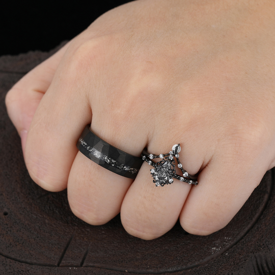 Ensemble de bagues pour couple en quartz rutile noir délicat avec filigrane milgrain Bagues uniques pour couple noir