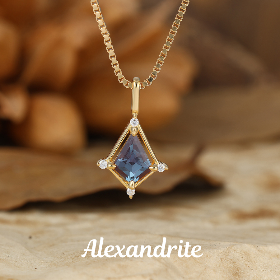 Kettenanhänger in Drachenform mit Amethyst, 14 Karat Massivgold, Damenanhänger, Schmuckgeschenk