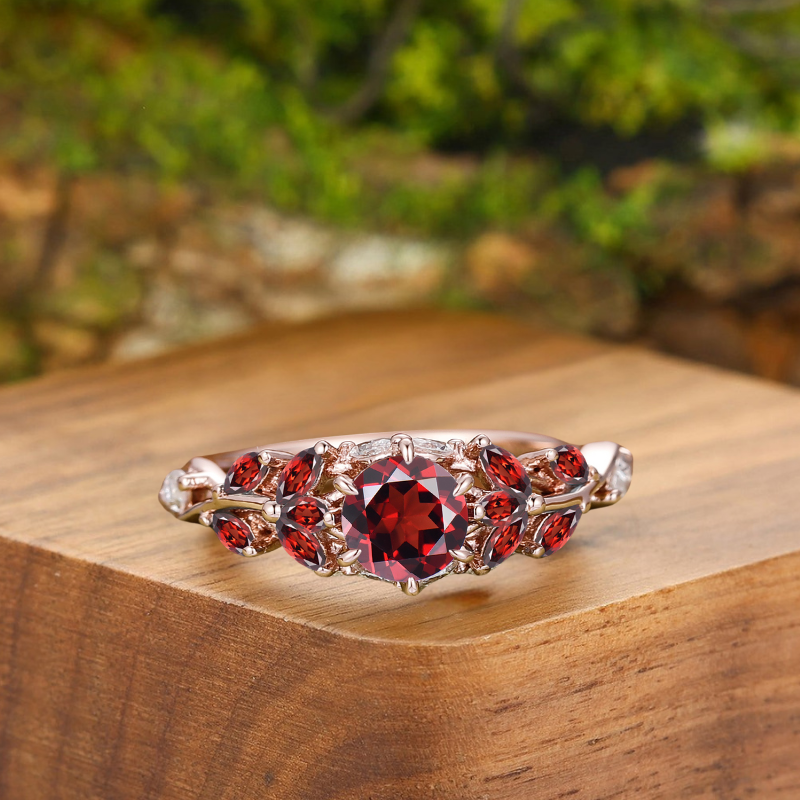 Anillo de pareja con racimo de hojas de granate rojo natural personalizado, juego de anillos de matrimonio a juego