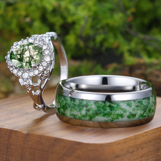 Anneaux couple assortis his and hers en agate mousse ovale taille brillant, délicat halo, design naturel inspiré