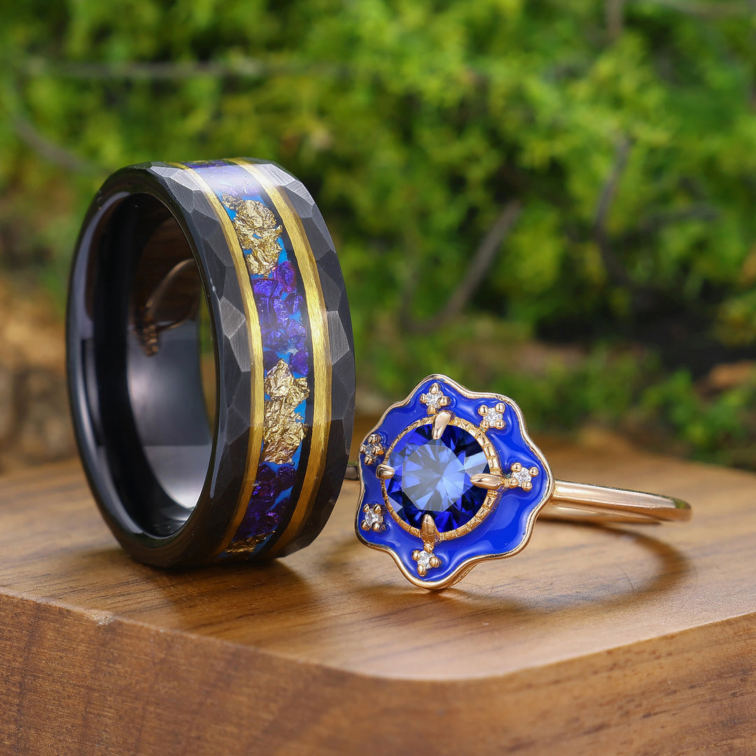 Delicati anelli da coppia con zaffiro taglio rotondo, design floreale smaltato unico, anelli abbinati