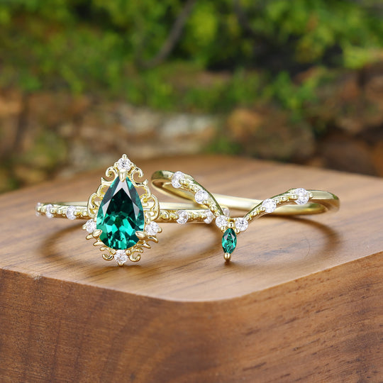 Vintage Pear Cut Green Emerald Couple Ring Set Filigreed Yellow Gold Plated Rings For Him And Her