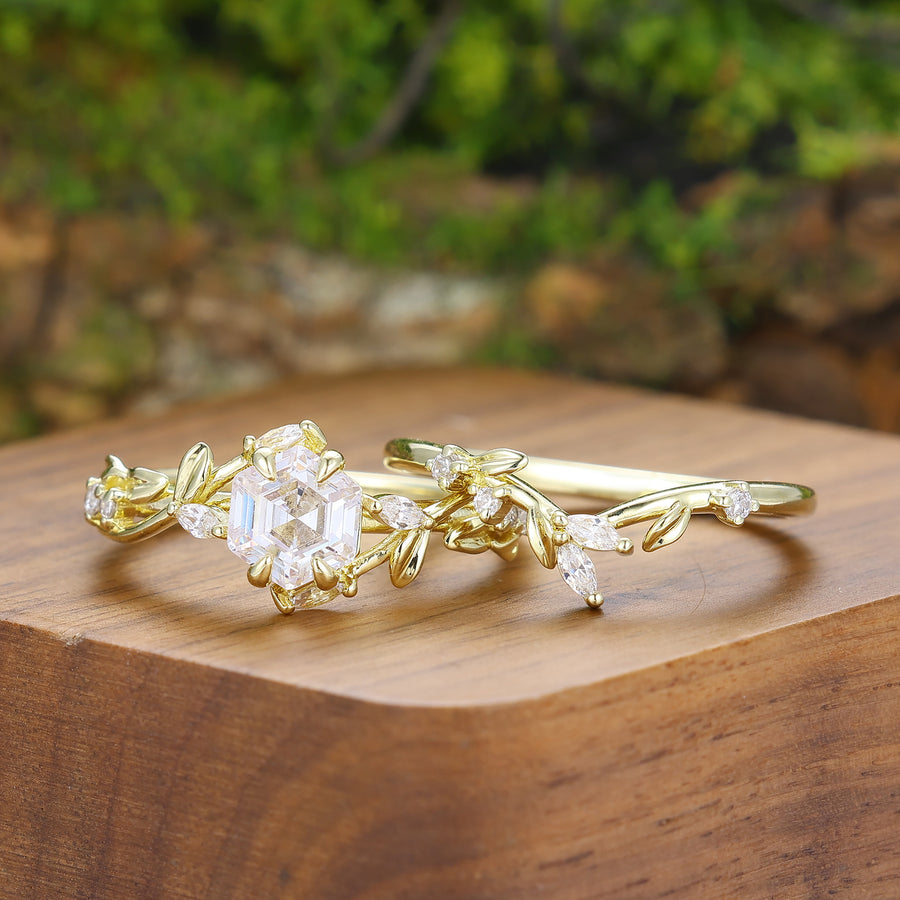 Conjunto de Anillos para Pareja con Hoja de Ramillete Exquisita de Moissanita en Oro Amarillo, Plata y Tungsteno