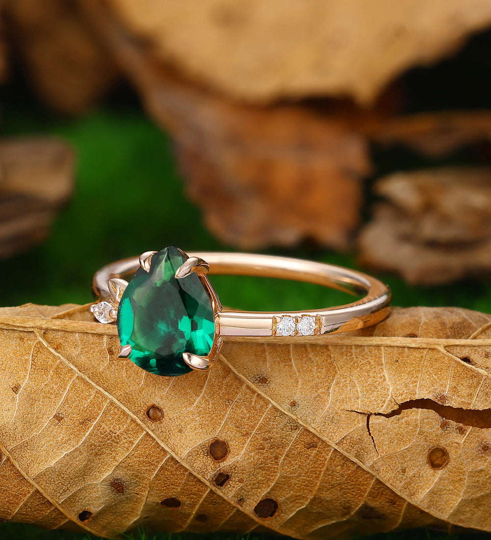 Pear Shaped 7x9mm Lab Emerald Engagement Ring Set 14K Rose Gold Vintage Bridal Set Promise Anniversary