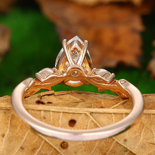 Twig Branch Pear Shaped 1.5Carat Leaf Vines Moissanite Unique Marquise Cluster Wedding Ring