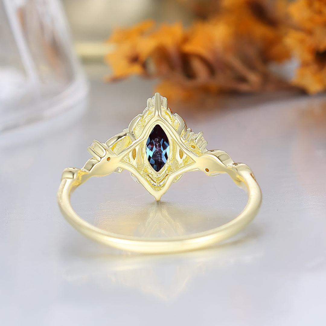 Bague de mariée Alexandrite Halo Marquise Feuille Art déco en or torsadé, bague d’anniversaire Alexandrite