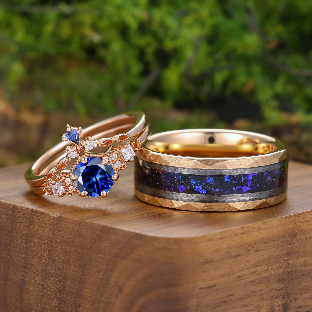 Delicaat ringenset voor koppels met ronde saffier en milgrain, roségoud verguld, bijpassende ringen