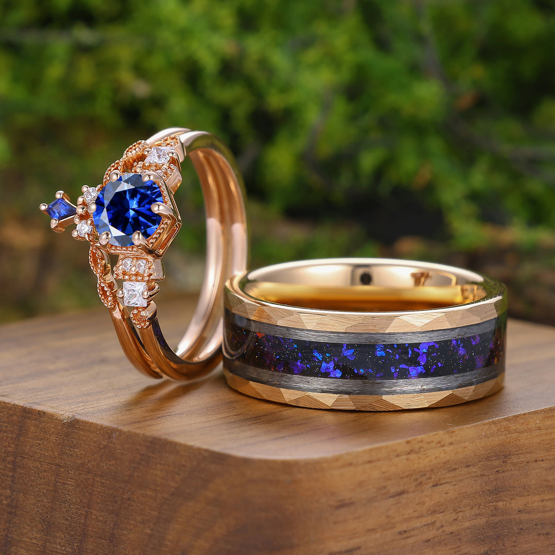 Delicaat ringenset voor koppels met ronde saffier en milgrain, roségoud verguld, bijpassende ringen