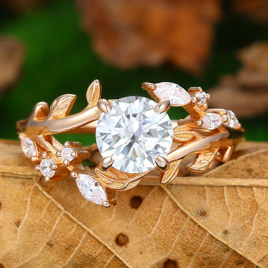 Twig Branch Round Shaped Lab Grown Diamond Engagement Ring