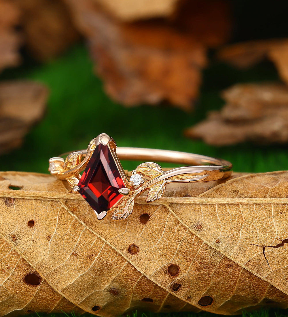 1.35Carat Kite Shaped Natural Red Garnet Wedding Ring Art Deco Leaf Design Ring 14k Soild Gold