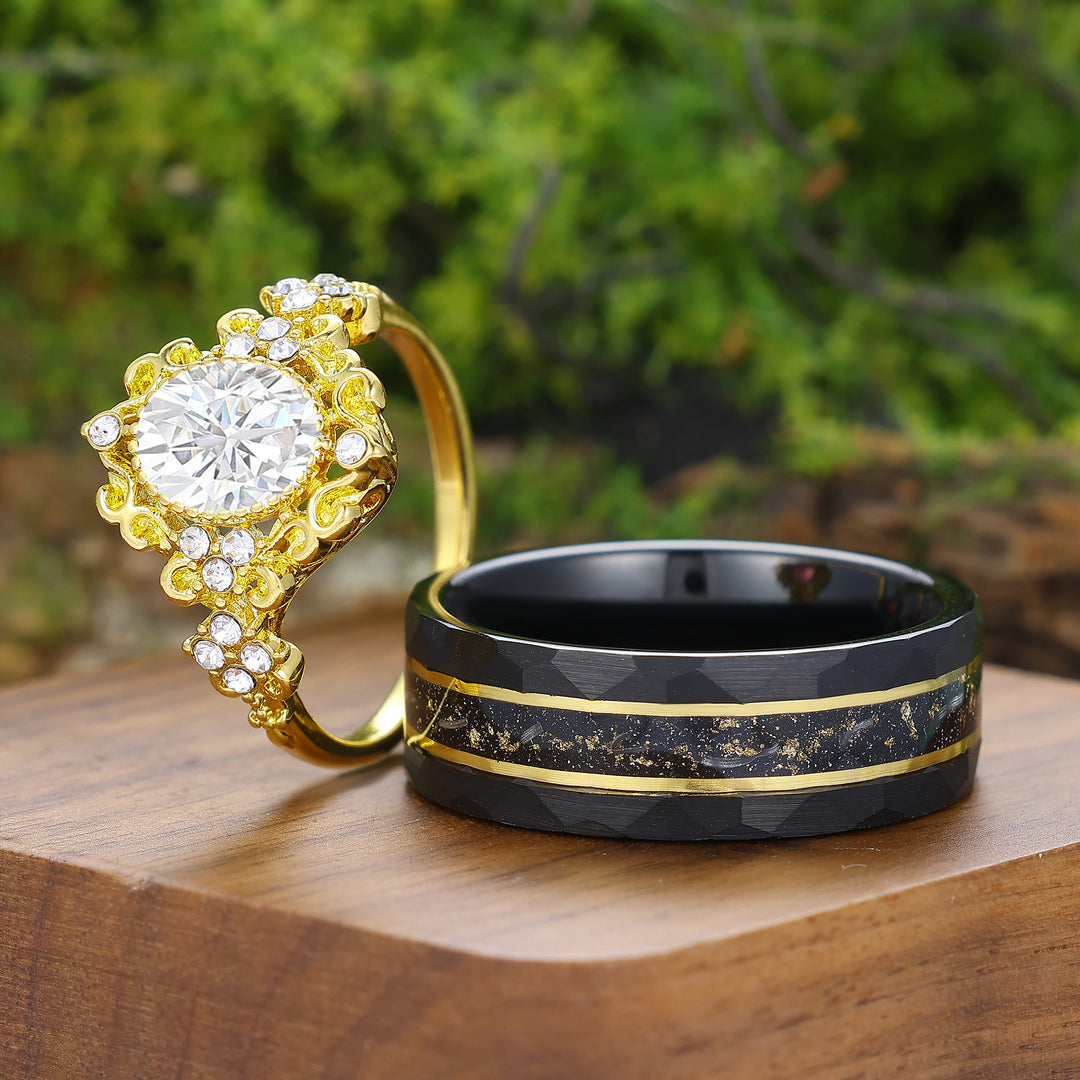 Barock-inspirierte filigrane Moissanit Gold-beschichtete Partner-Ringe Art Deco verziertes Ring-Set