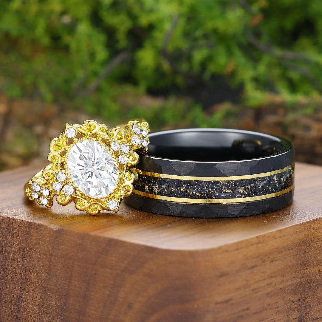 Barock-inspirierte filigrane Moissanit Gold-beschichtete Partner-Ringe Art Deco verziertes Ring-Set