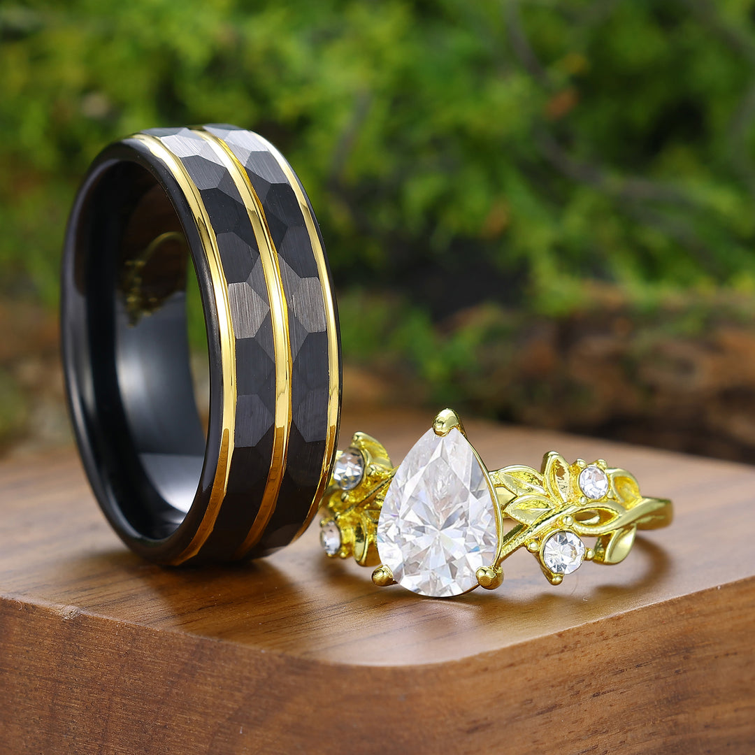 Exquisite Blattgravur Birnenförmige Moissanit Goldbeschichtete Partner-Ringe Für Ihn Und Sie