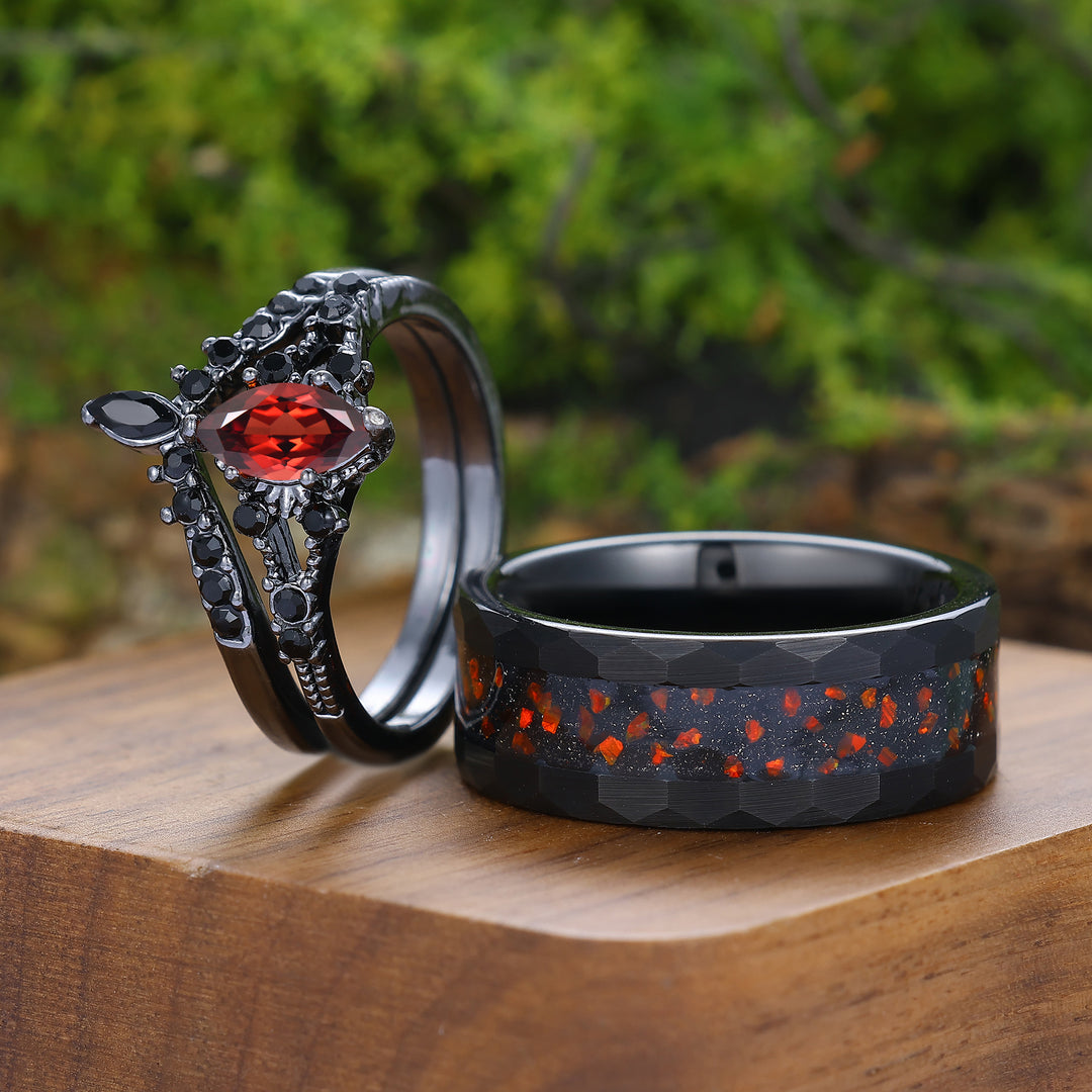 Anillo de pareja con conjunto de anillos chapados en negro con granate rojo natural tallado en marquesa gótica
