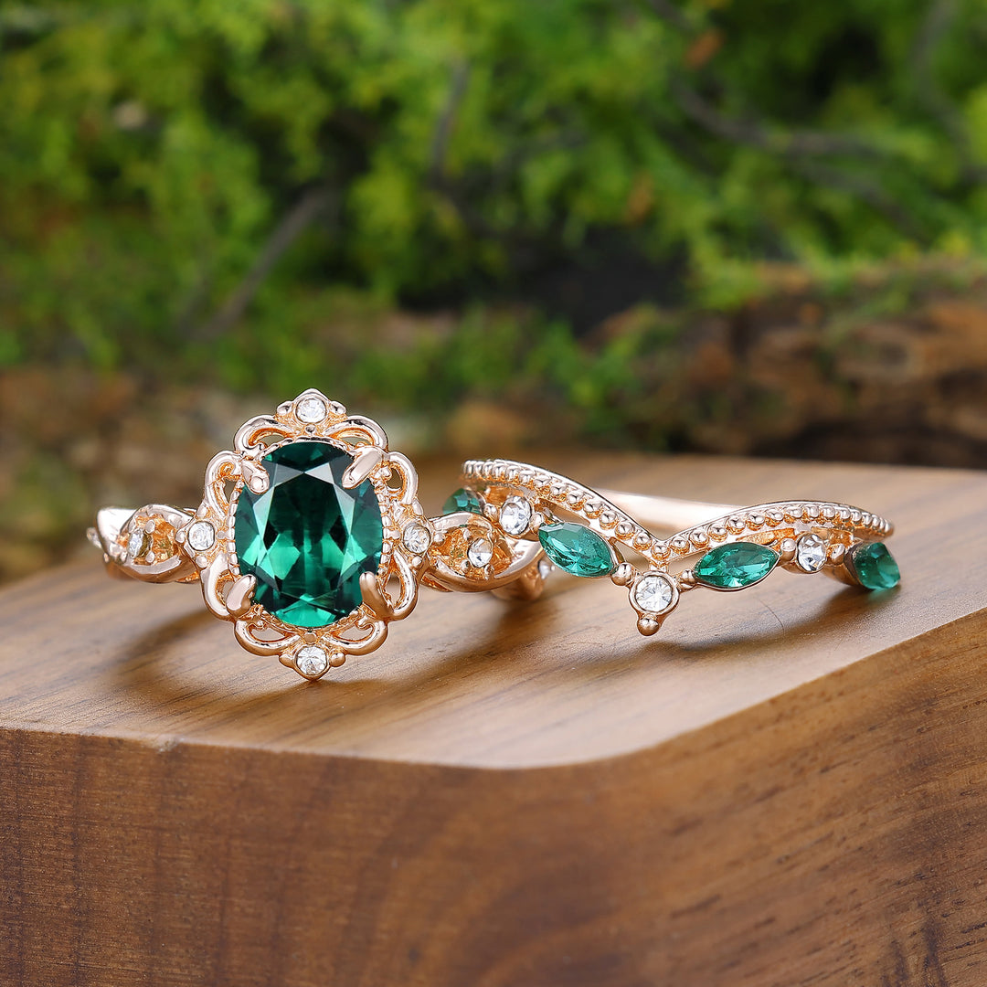 Conjunto de anillos de pareja con diseño floral milgrain esmeralda inspirado en el barroco, chapado en oro rosa