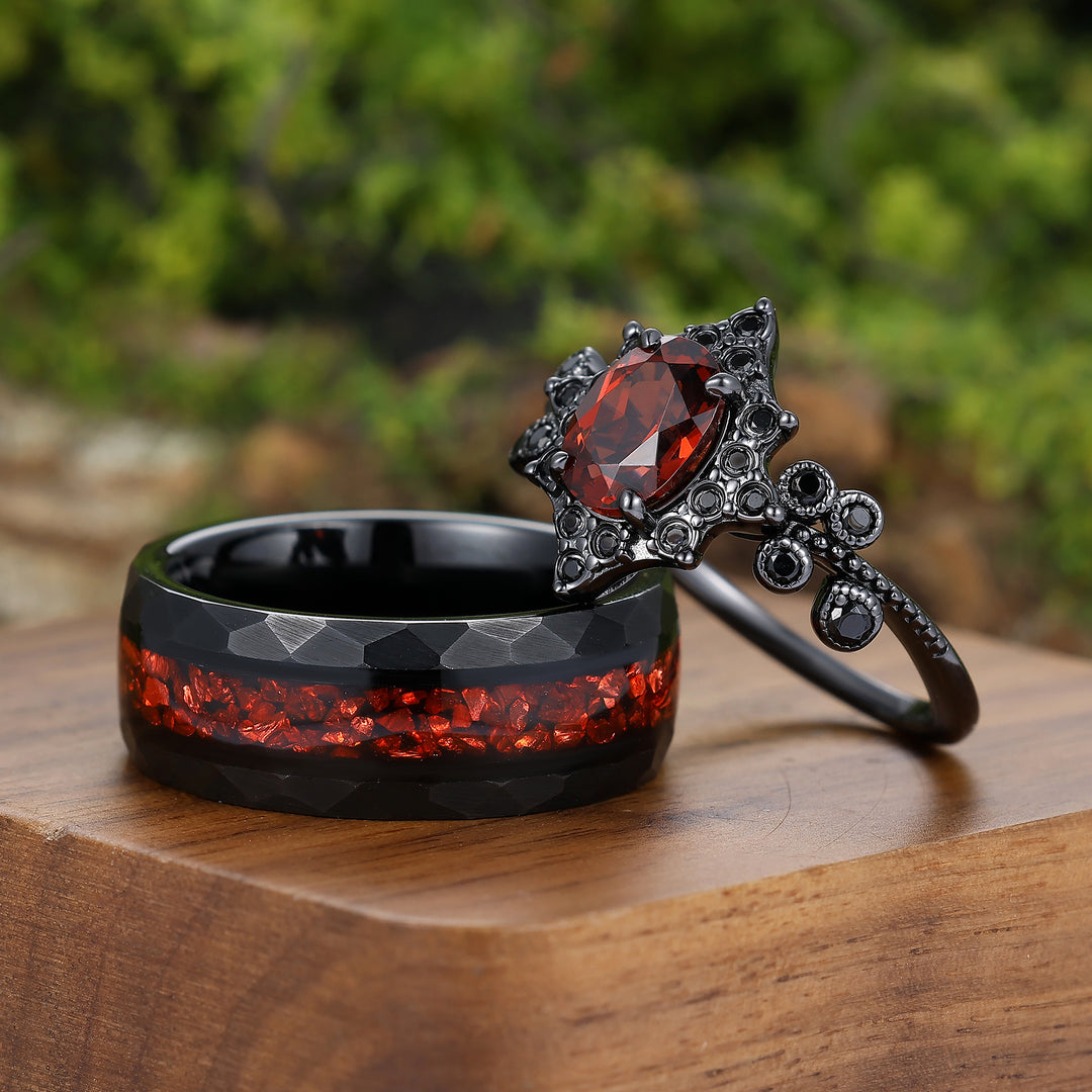 Gotisches Blumen-Design Rote Granat-Paarringe Schwarz Plattiert S925 und Wolfram Ring-Set