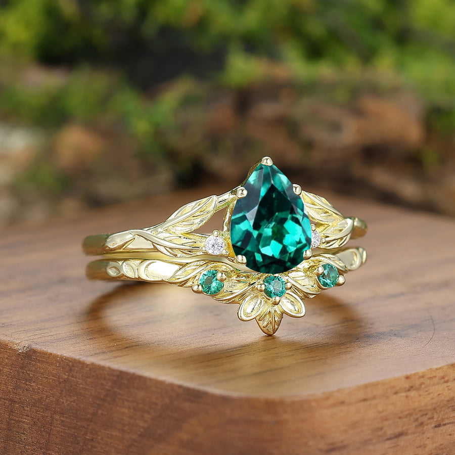 Unique Branch Design Pear Shape Emerald Leaf Engraved Couple Rings His And Hers Rings