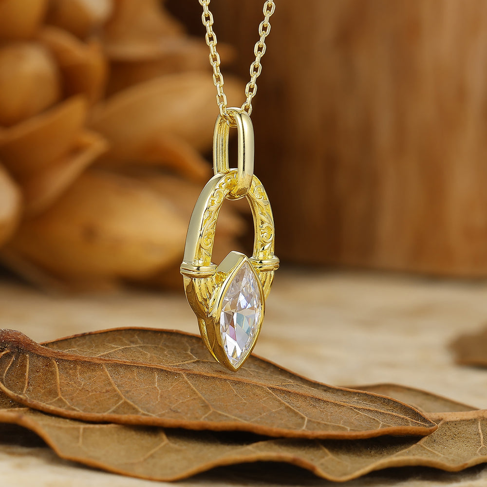 Elegant pendentif en moissanite taille marquise gravé de vigne élégante, collier exquis pour femme