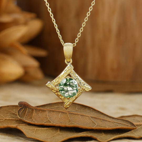 Vintage Filigree Round Cut Engraved Moss Agate Pendant 14K Gold Pendant Necklace For Her